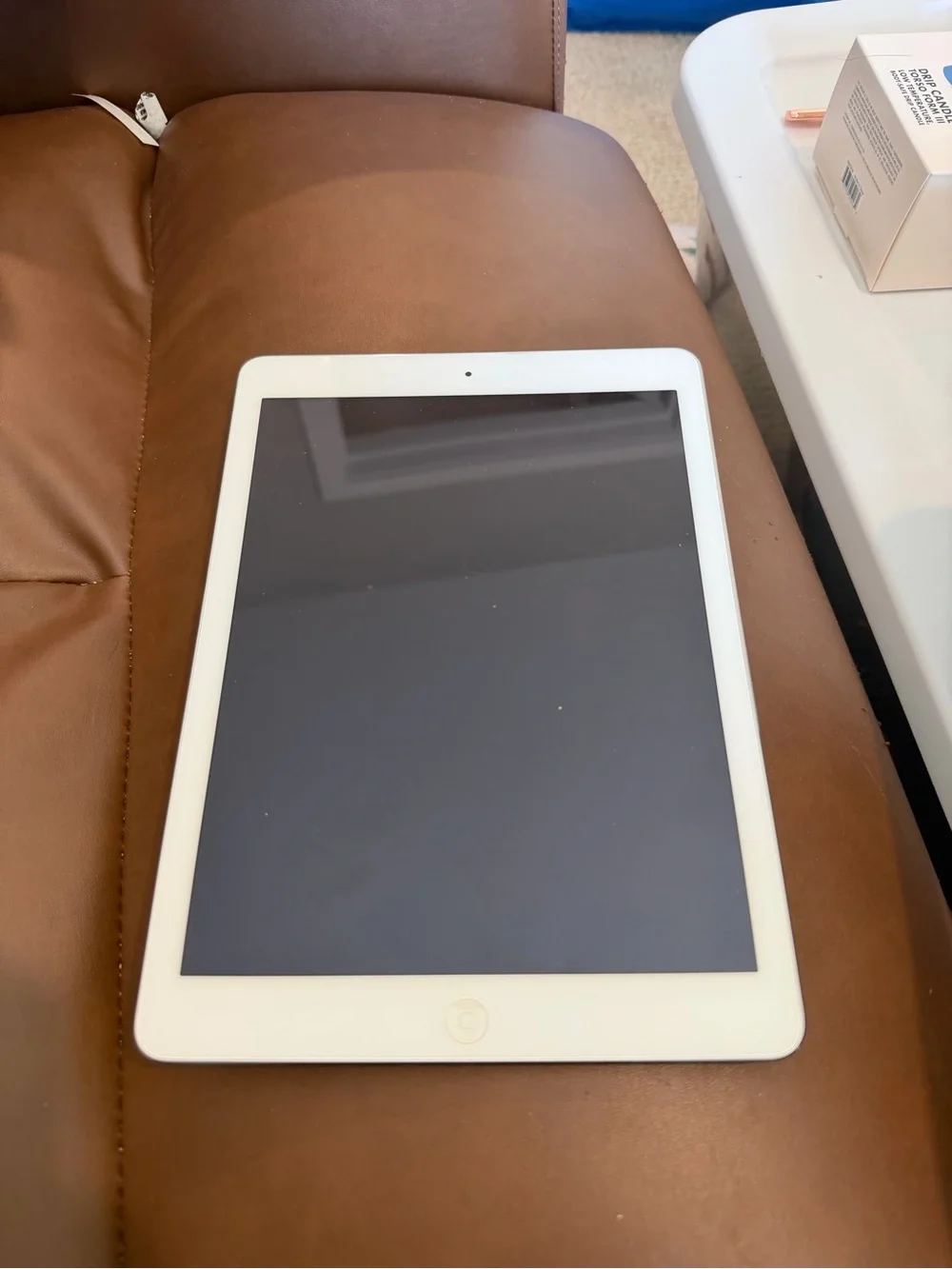Apple iPad (1st Gen) - Silver